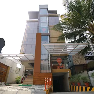 https://oyo-3283-puthens-capitol-inn.kerala-hotels.net